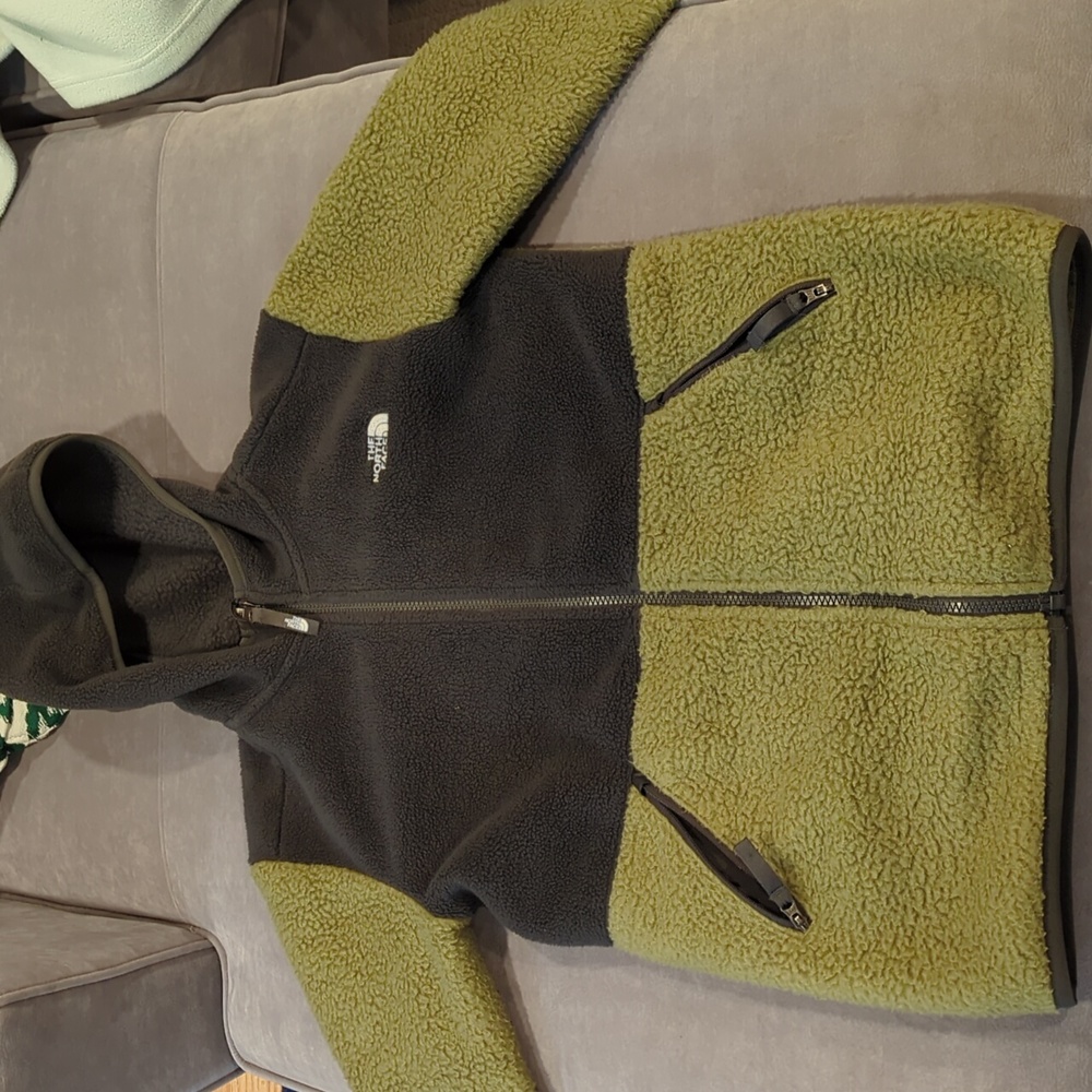 boys North Face fleece